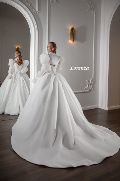 Lorenza