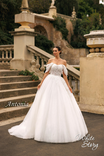 Antonia